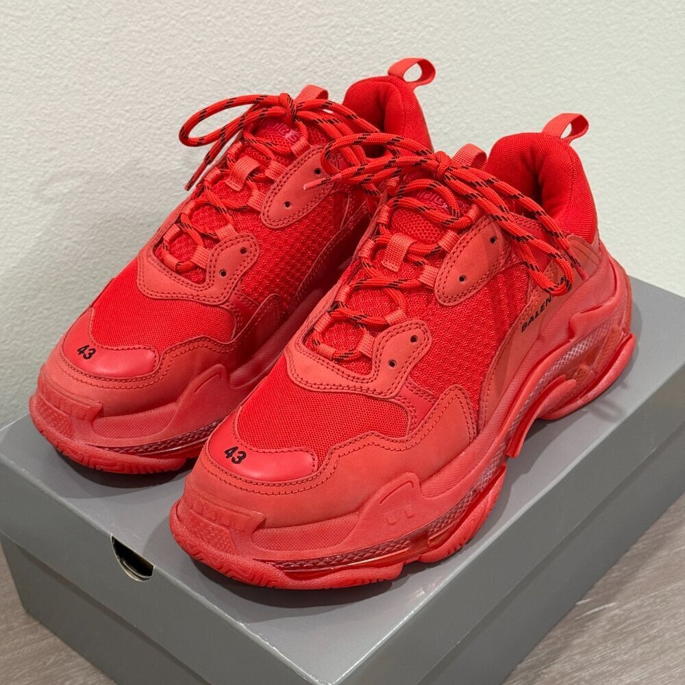 BALENCIAGA Triple S Sneaker 'Clear Sole - Red' Balenciaga  MENs SNEAKER - Picture 2 of 6